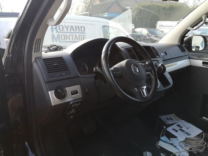 Volkswagen Multivan T5 2.0 BiTDI DRF Vehículo de desguace (2014, Negro)