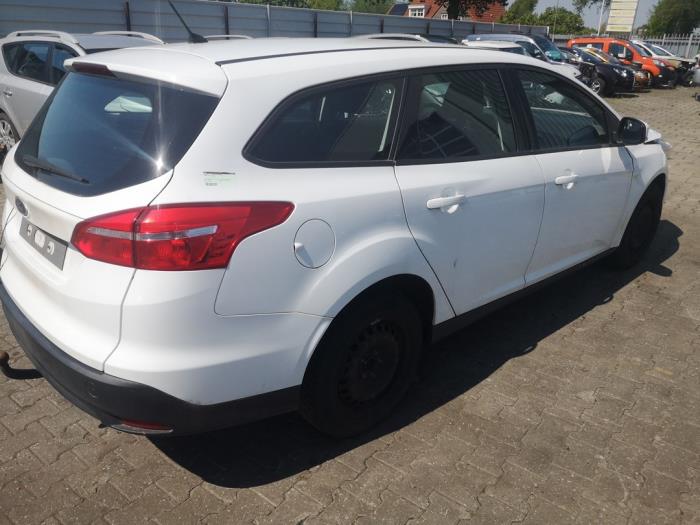 Ford Focus 3 Wagon 1.0 Ti-VCT EcoBoost 12V 100 Salvage vehicle (2017, White)