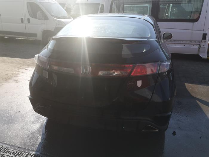 Honda Civic 1.4i Type S 16V Skrotfordon (2009, ZWART)