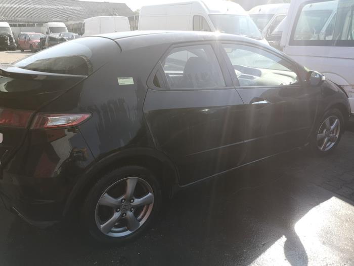 Honda Civic 1.4i Type S 16V Skrotfordon (2009, ZWART)