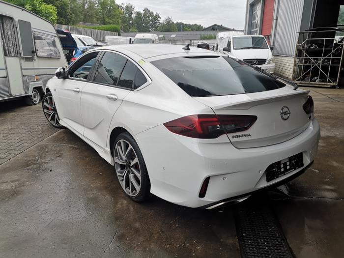 Opel Insignia Grand Sport 2.0 CDTI 16V 4x4 Samochód złomowany (2020, Bialy)