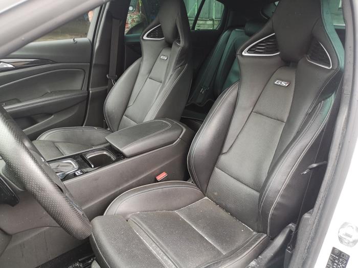 Opel Insignia Grand Sport 2.0 CDTI 16V 4x4 Samochód złomowany (2020, Bialy)