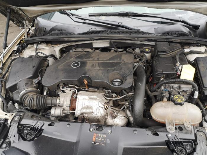Opel Insignia Grand Sport 2.0 CDTI 16V 4x4 Samochód złomowany (2020, Bialy)