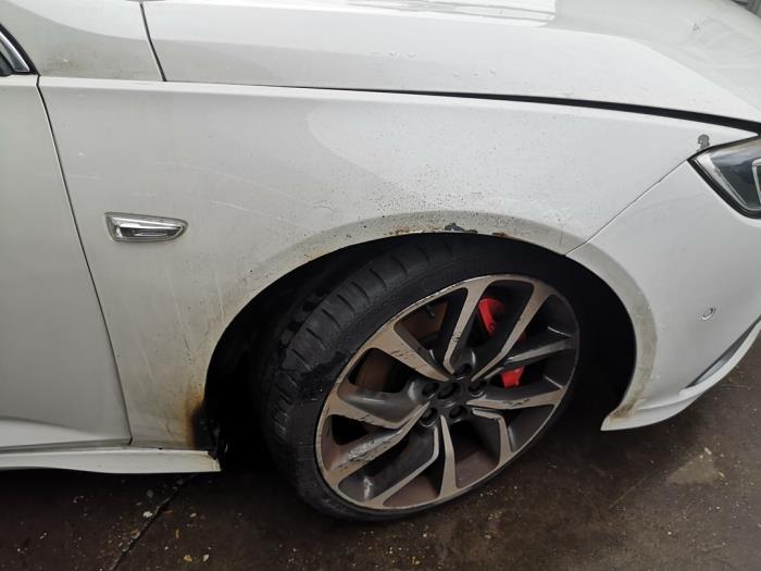 Opel Insignia Grand Sport 2.0 CDTI 16V 4x4 Samochód złomowany (2020, Bialy)