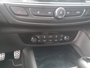 Opel Insignia Grand Sport 2.0 CDTI 16V 4x4 Samochód złomowany (2020, Bialy)