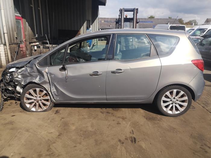 Opel Meriva 1.7 CDTI 16V Épave (2011, Gris)