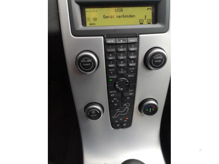 Volvo V50 1.6 D 16V Épave (2010, Vert)
