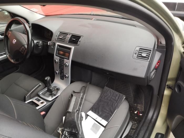 Volvo V50 1.6 D 16V Épave (2010, Vert)