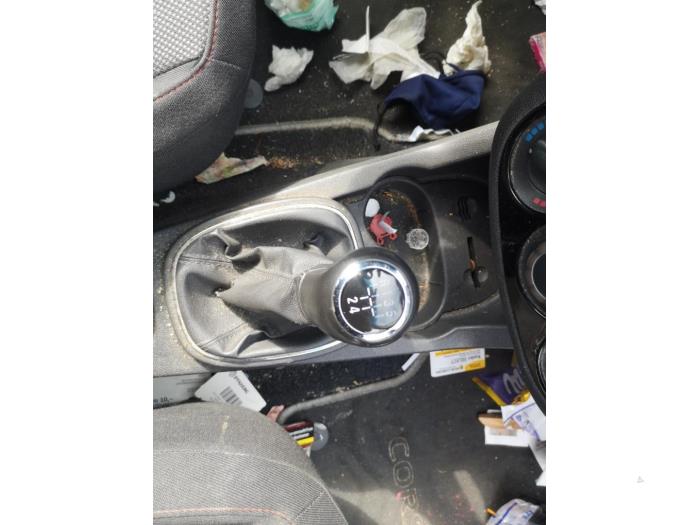 Opel Corsa D 1.4 16V Twinport Vehículo de desguace (2009, Blanco)