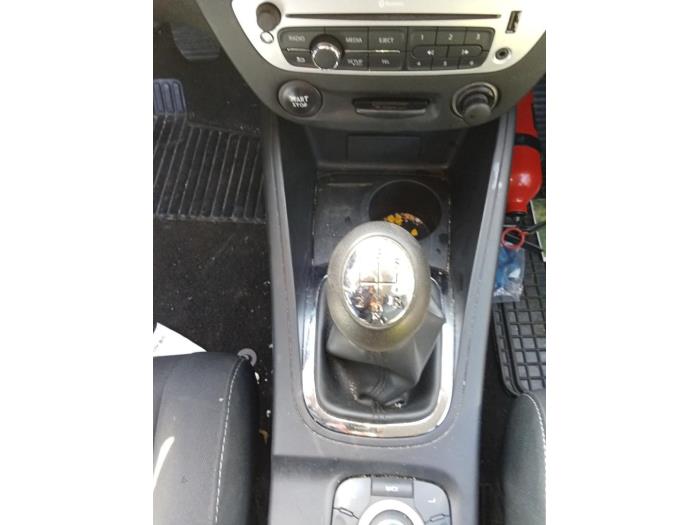 Renault Megane III Berline 1.5 dCi 90 Samochód złomowany (2012, Czerwony)