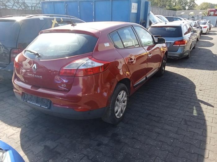 Renault Megane III Berline 1.5 dCi 90 Samochód złomowany (2012, Czerwony)