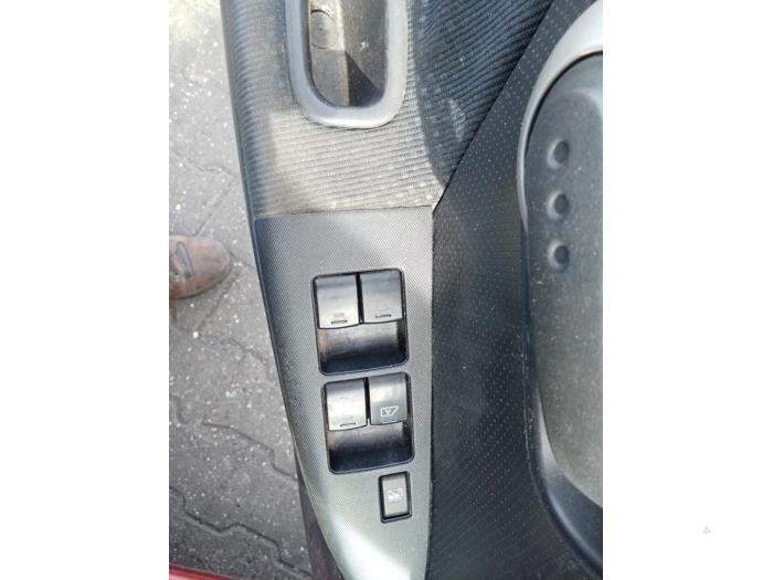Nissan Note 1.5 dCi 90 Épave (2011, Rouge)