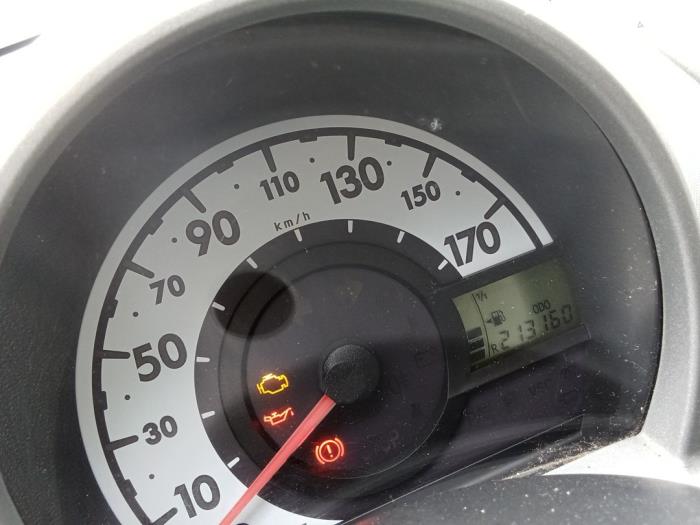 Toyota Aygo 1.0 12V VVT-i Vehículo de desguace (2010, Rojo)