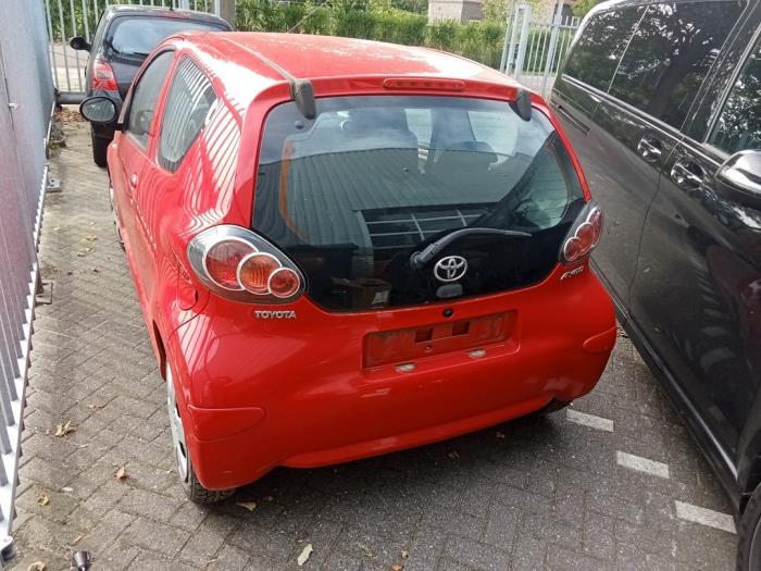 Toyota Aygo 1.0 12V VVT-i Vehículo de desguace (2010, Rojo)