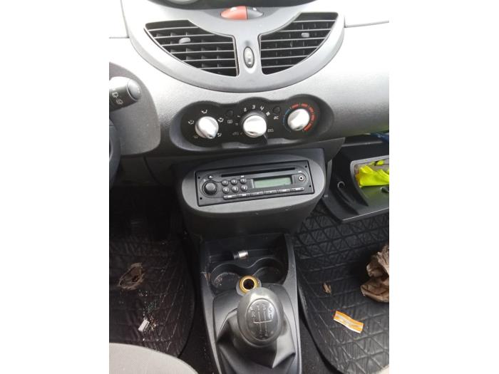 Renault Twingo II 1.2 Schrottauto (2009, Schwarz)