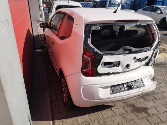 Volkswagen Up! 1.0 12V 60 Samochód złomowany (2015, Bialy)