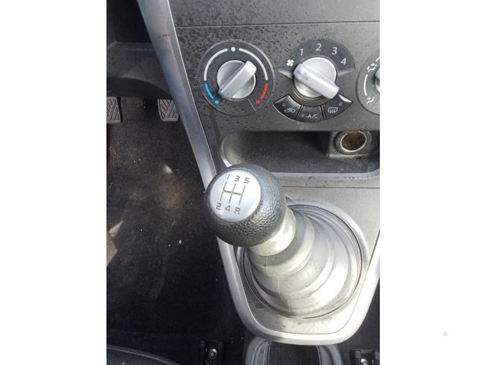 Opel Agila 1.2 16V Schrottauto (2012, Grau)