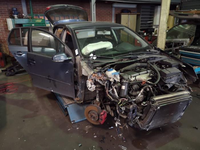 Volkswagen Golf V 2.0 TDI 16V Schrottauto (2004, Blau)