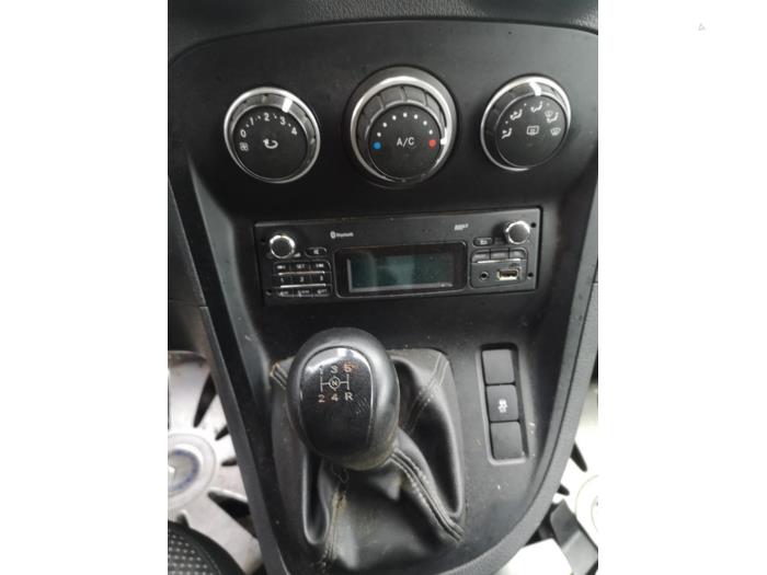 Mercedes Citan 1.5 109 CDI Crewbus Épave (2014, Gris)