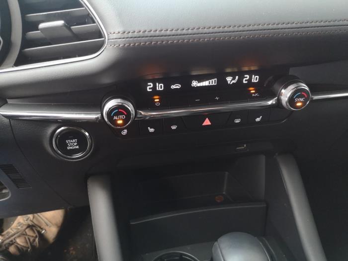 Mazda 3 Sport 2.0 SkyActiv-G 122 Mild Hybrid 16V Samochód złomowany (2021, Czerwony)