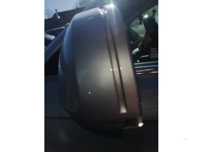 Audi A4 Avant 2.0 TDI 16V Samochód złomowany (2011, Szary)