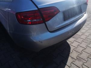 Audi A4 Avant 2.0 TDI 16V Samochód złomowany (2011, Szary)