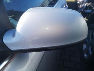 Audi A4 Avant 2.0 TDI 16V Samochód złomowany (2011, Szary)