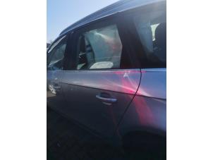 Audi A4 Avant 2.0 TDI 16V Samochód złomowany (2011, Szary)
