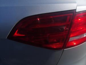 Audi A4 Avant 2.0 TDI 16V Samochód złomowany (2011, Szary)