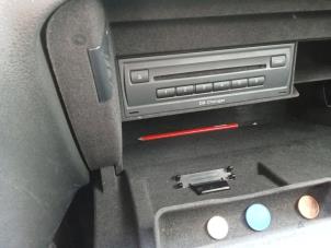 Audi A4 Avant 2.0 TDI 16V Samochód złomowany (2011, Szary)