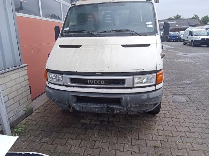 Iveco New Daily III 40C13 Samochód złomowany (2004, Bialy)