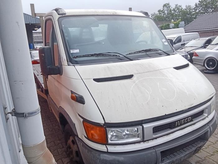 Iveco New Daily III 40C13 Samochód złomowany (2004, Bialy)