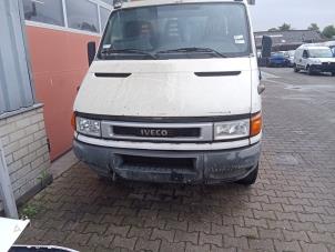 Iveco New Daily III 40C13 Samochód złomowany (2004, Bialy)