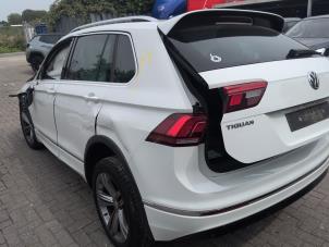 Volkswagen Tiguan 2.0 TSI 16V 4Motion Vehículo de desguace (2019, Blanco)