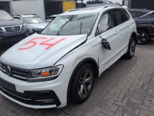 Volkswagen Tiguan 2.0 TSI 16V 4Motion Vehículo de desguace (2019, Blanco)