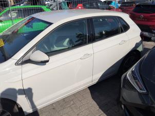 Volkswagen Polo VI 1.0 TSI 12V Vehículo de desguace (2022, Gris)