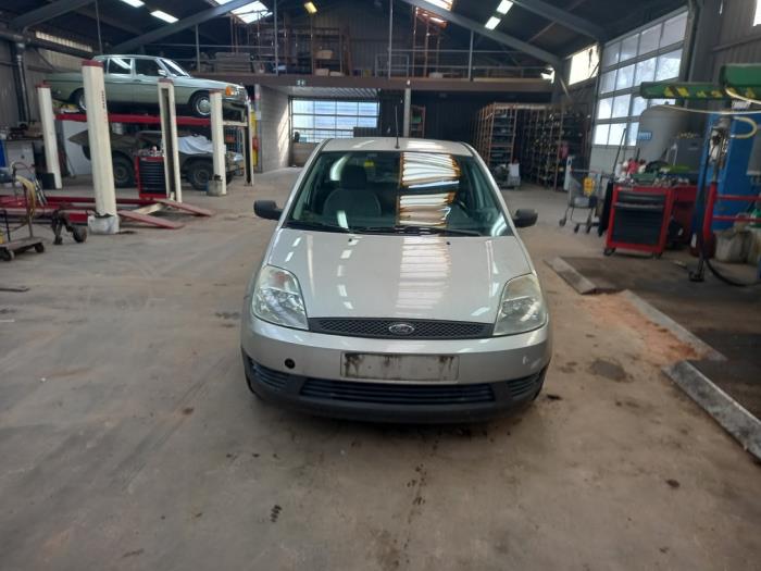 Ford Fiesta 5 1.3 Salvage vehicle (2002, Gray)