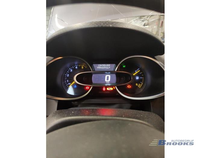 Renault Clio IV 1.5 Energy dCi 90 FAP Samochód złomowany (2015, Szary)