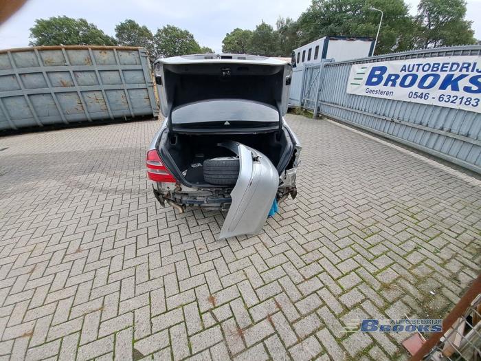 Mercedes E-Klasse Épave (2002, Gris)