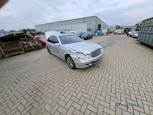 Mercedes E-Klasse Épave (2002, Gris)