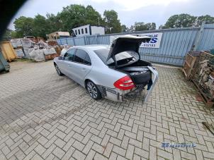 Mercedes E-Klasse Épave (2002, Gris)