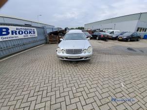 Mercedes E-Klasse Épave (2002, Gris)