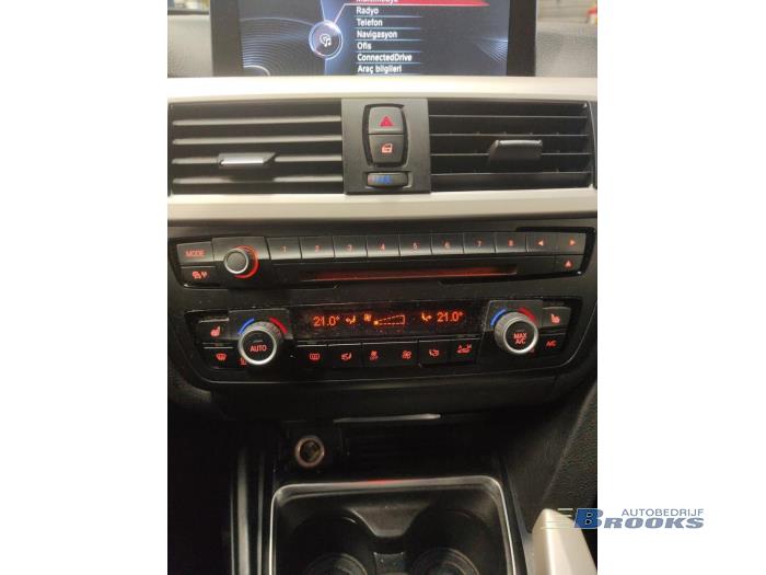 BMW 3 serie Touring 316i 1.6 16V Samochód złomowany (2014, Szary)