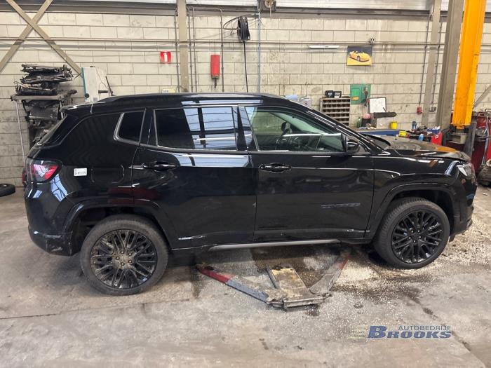 Jeep Compass II 1.3 4XE 240 16V 4x4 Épave (2022, Noir)