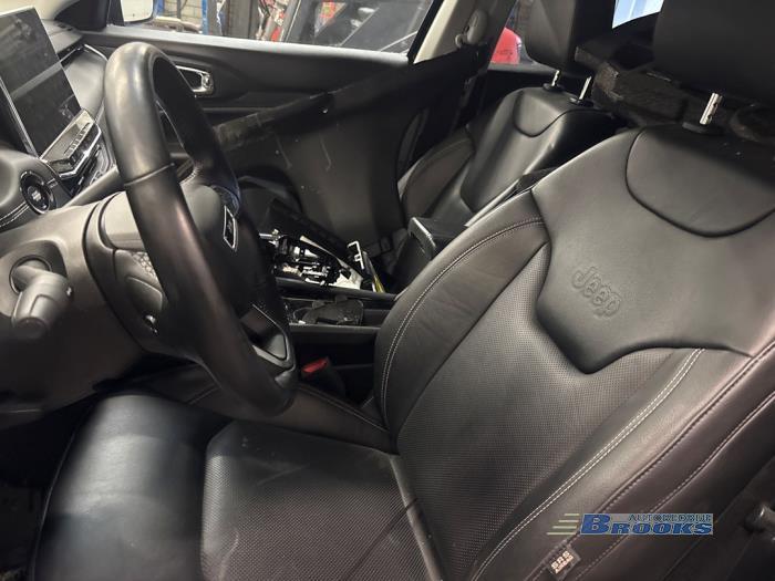 Jeep Compass II 1.3 4XE 240 16V 4x4 Épave (2022, Noir)