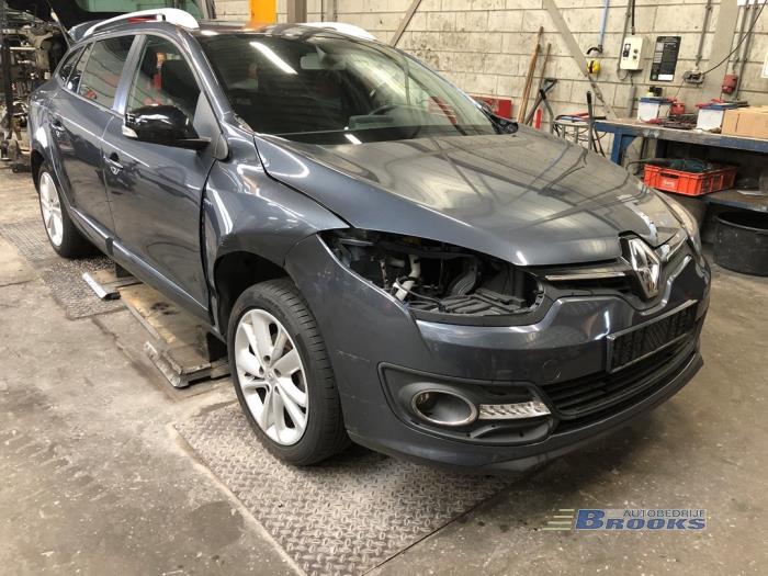 Renault Megane III Grandtour 1.2 16V TCE 130 Épave (2015, Titane, Gris)