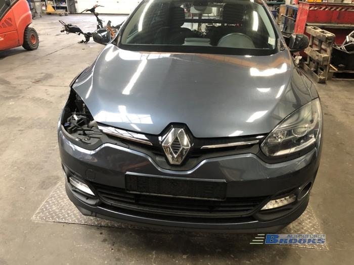 Renault Megane III Grandtour 1.2 16V TCE 130 Épave (2015, Titane, Gris)