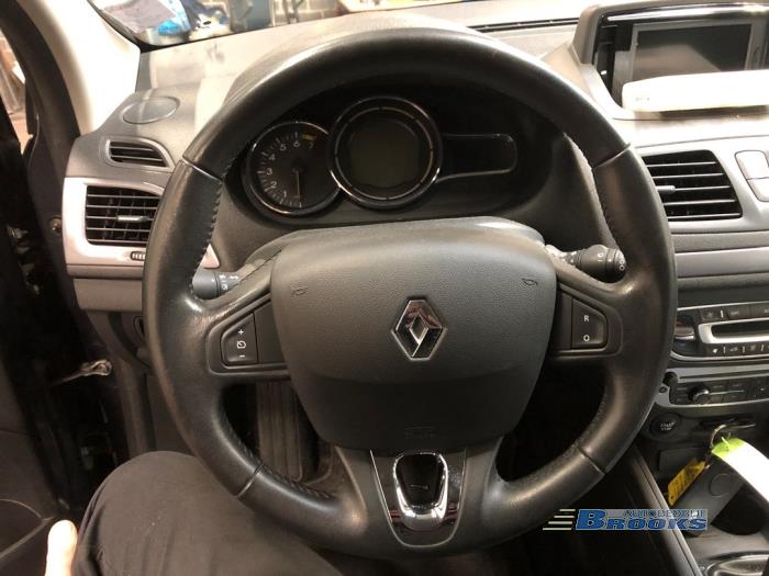 Renault Megane III Grandtour 1.2 16V TCE 130 Épave (2015, Titane, Gris)
