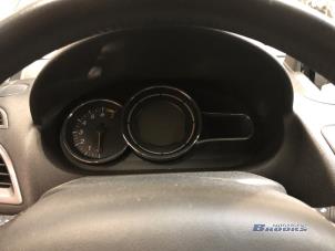 Renault Megane III Grandtour 1.2 16V TCE 130 Épave (2015, Titane, Gris)