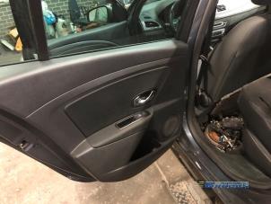 Renault Megane III Grandtour 1.2 16V TCE 130 Épave (2015, Titane, Gris)